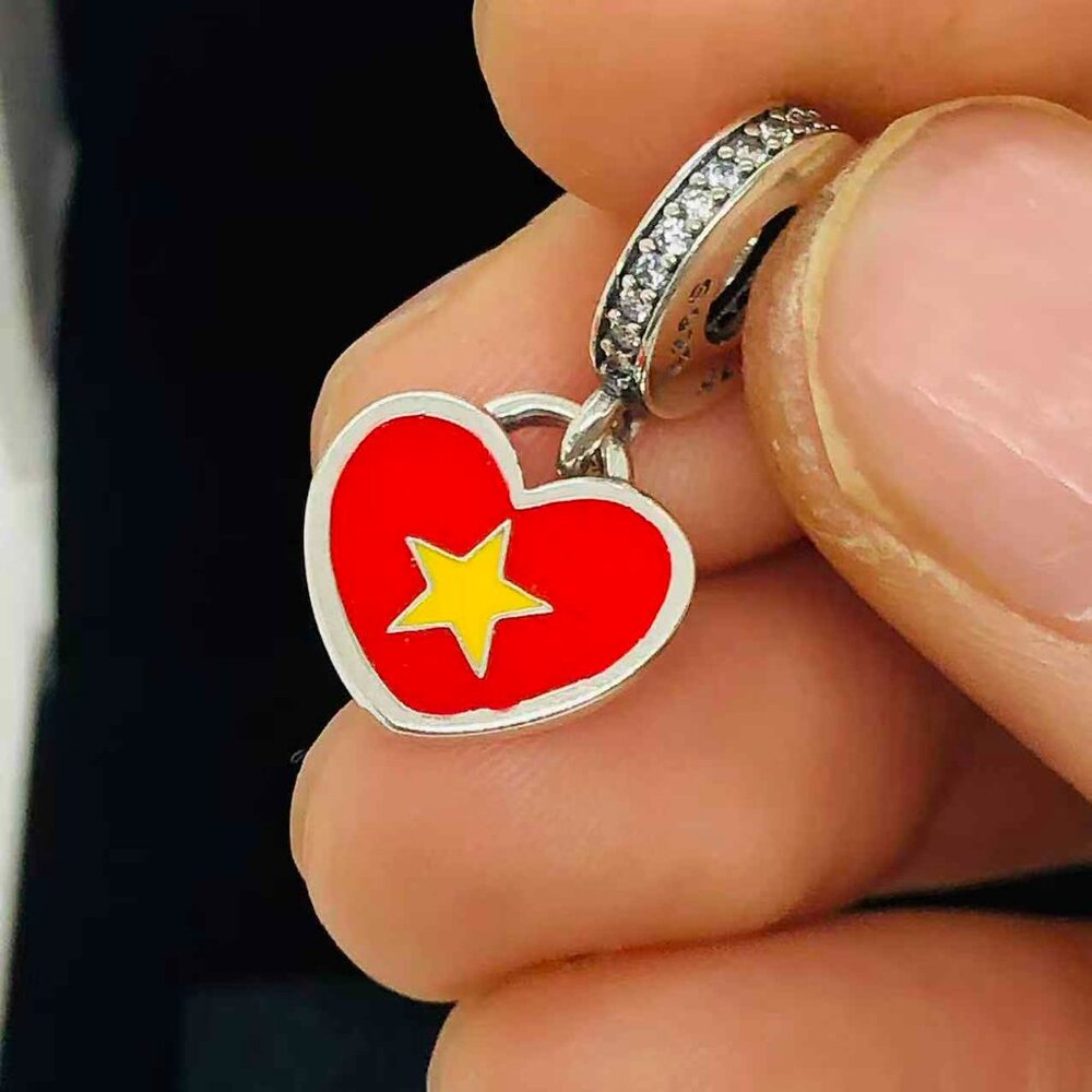 ✨🔥Pandora Vietnam Flag Charm S925 Silver with box